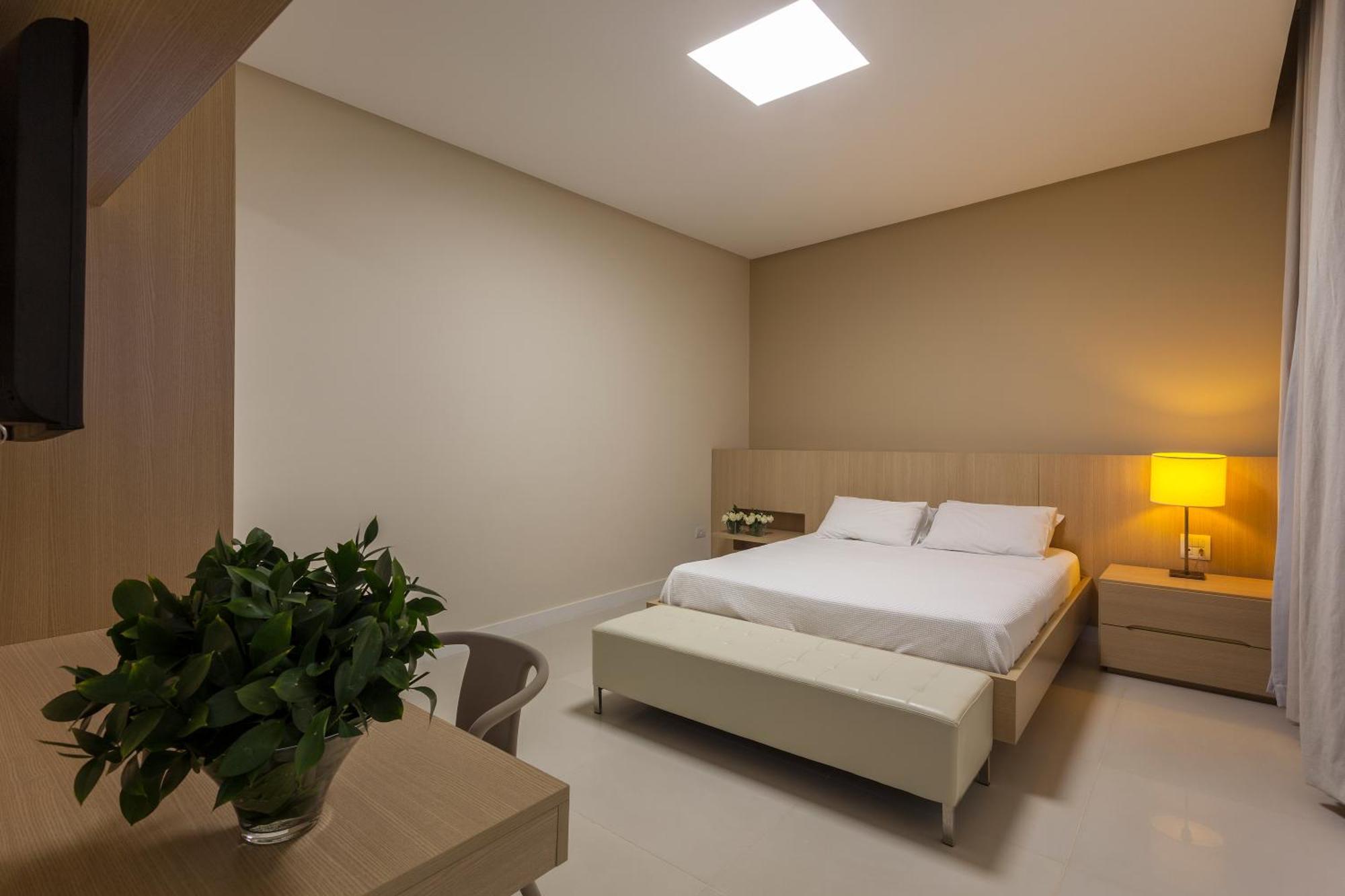 Leopoldo Hotel Guanambi Eksteriør bilde